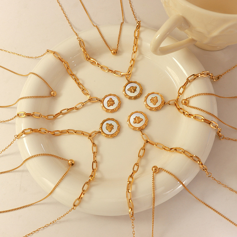 Versatile White Shell Little B - đánh giá và giá Layered Necklace Set